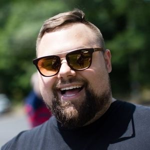 Meet your Posher, Adam